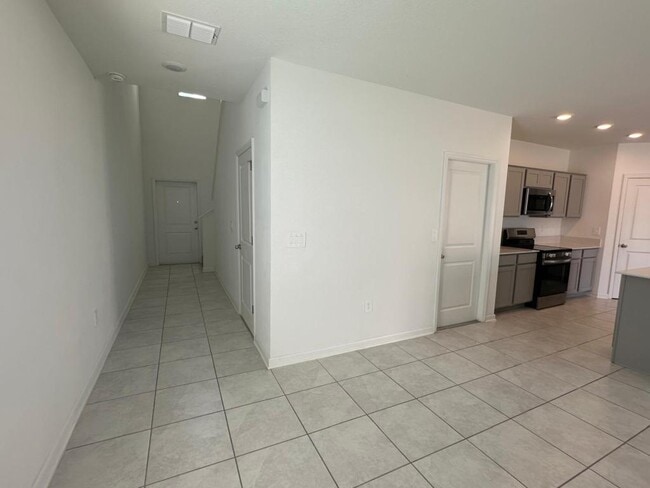 Building Photo - 989 Harold Pass