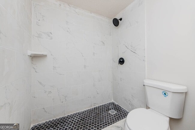 Building Photo - 3584 Log Cabin Dr