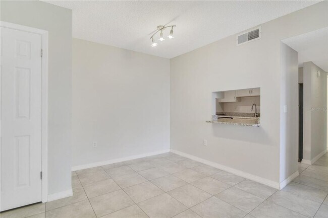 Building Photo - 3244 S Semoran Blvd