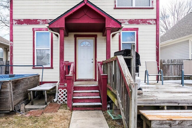 Building Photo - 2318 N New Jersey St