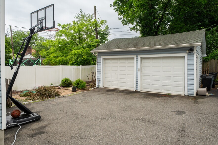 Rear Garage - 12 Lansing Pl