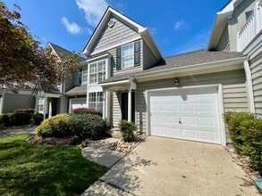 Building Photo - 1504 Sawgrass Ln