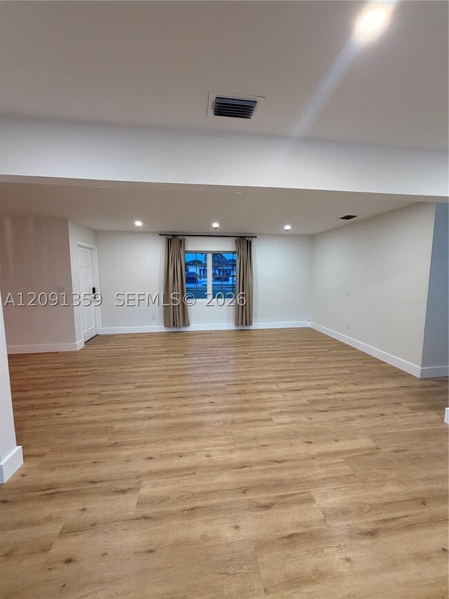 Building Photo - 18608 SW 93rd Pl