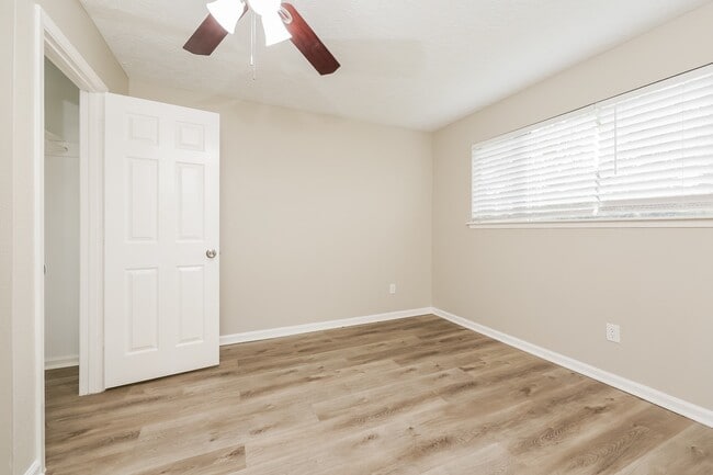 Building Photo - 4911 Larksong Ln