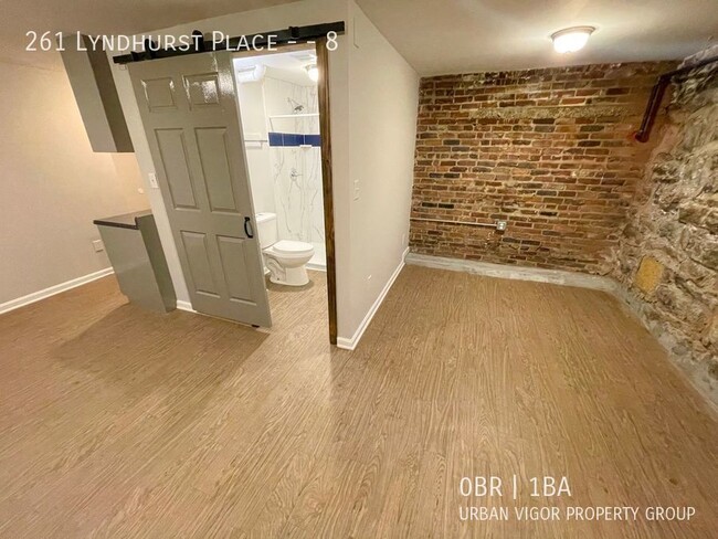 Building Photo - Lower Level - Studio Apartment/1 Bath