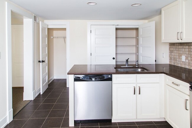 Interior Photo - Paradise Flats