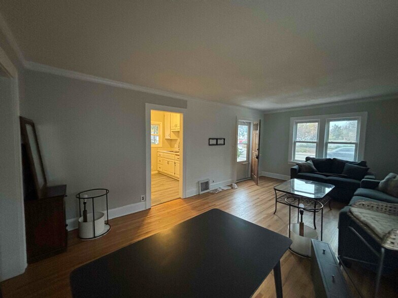 Building Photo - 2804 Lowry Ave N