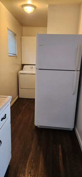 Building Photo - 9662 Eisenbeisz Street Unit A
