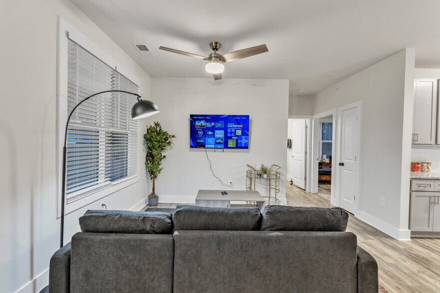 Building Photo - 515 Pleasant Dr