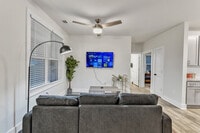 Building Photo - 515 Pleasant Dr