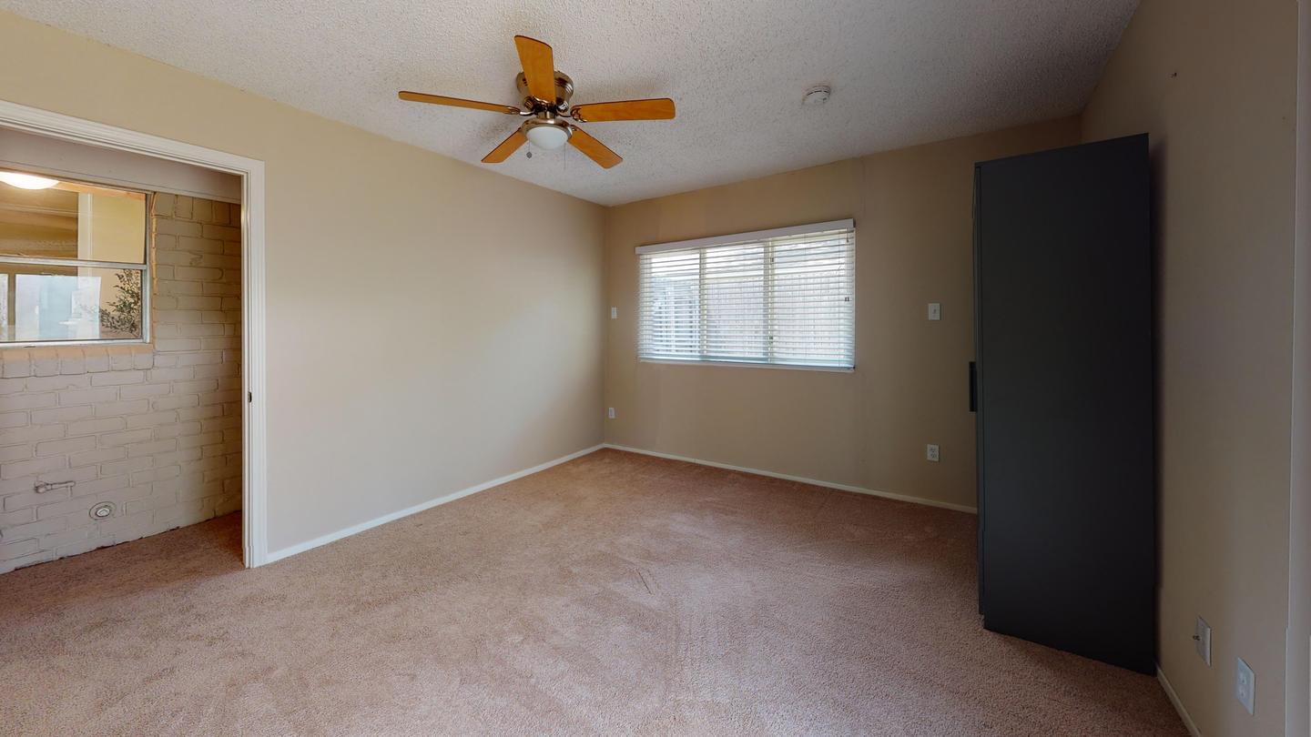 Building Photo - 7209 Ellis Rd