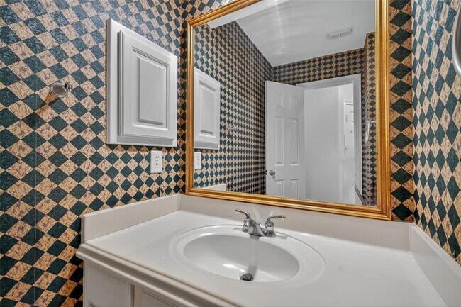 Building Photo - 13919 Aspen Cove Dr