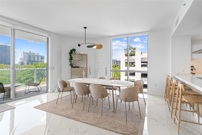 Building Photo - 17111 Biscayne Blvd