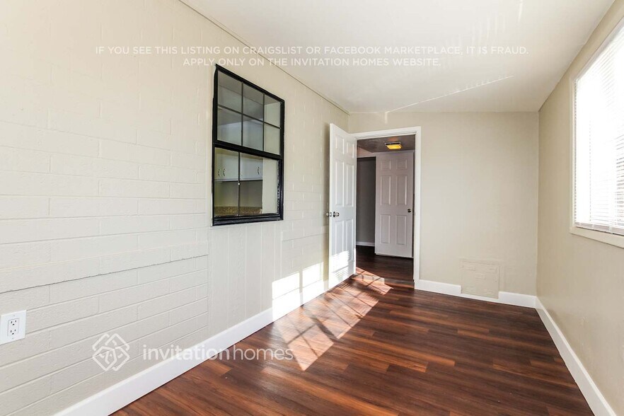 Building Photo - 3101 W Cortez St