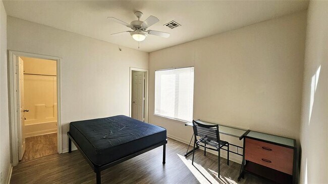 Building Photo - 2200 Classen Blvd