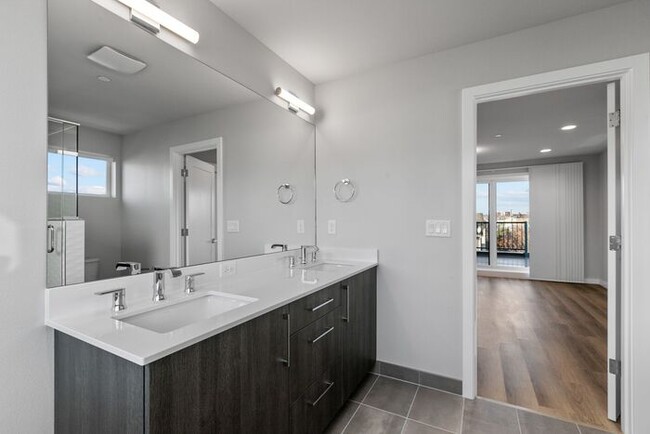 Building Photo - Stunning Brand-New Ballard Townhome with A...