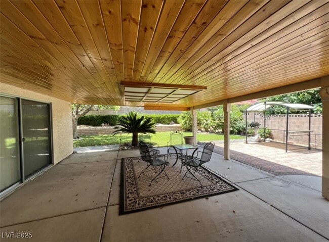 Building Photo - 8640 Cremona Dr