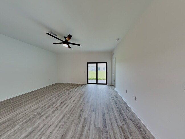 Building Photo - 1132 Albert Ave