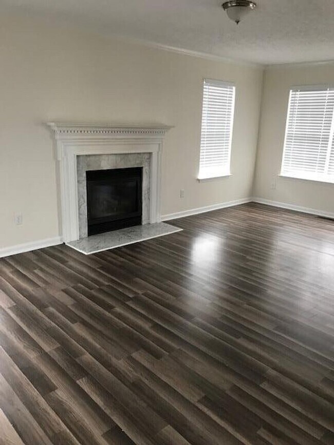 Building Photo - Spacious 3 Bed/2.5 Bath Home in Prime Mount Juliet Location