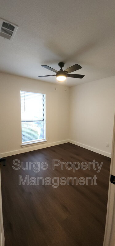 Building Photo - 1112 Concord Dr