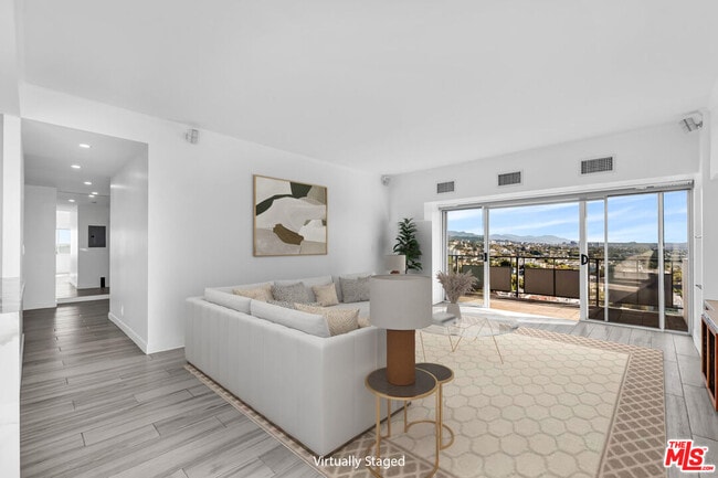 Building Photo - 1155 N La Cienega Blvd