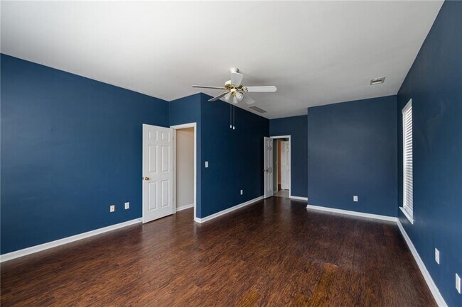 Building Photo - 4264 Milford Pl NE