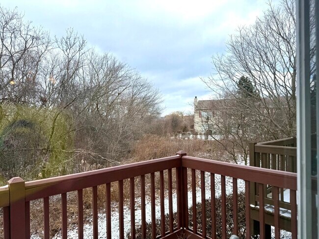 Building Photo - 2481 Oneida Ln