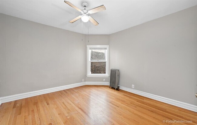 Building Photo - 643 Hinman Ave