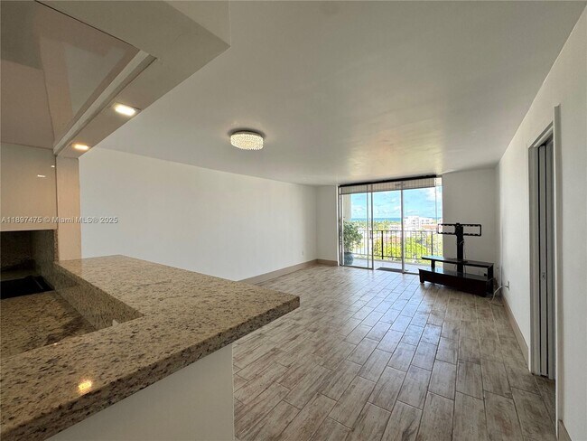 Building Photo - 7850 Byron Ave