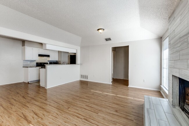 Building Photo - 7406 Amherst Dr