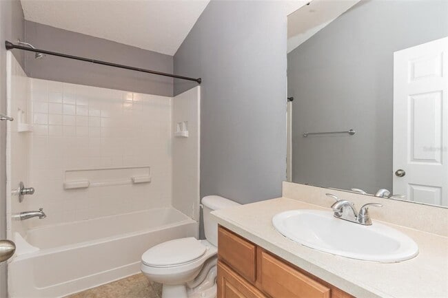 Building Photo - 6723 Breezy Palm Dr