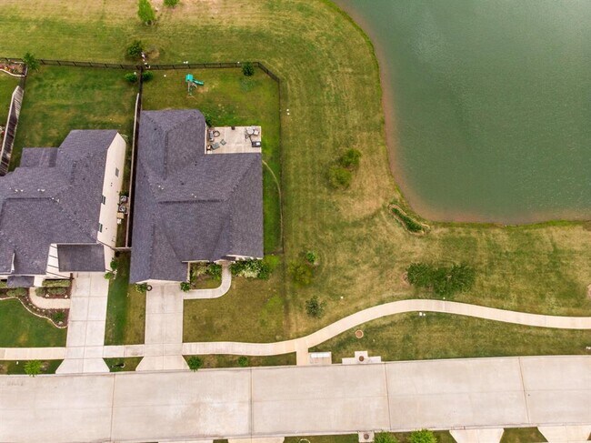 Building Photo - 4227 Carol Ridge Dr