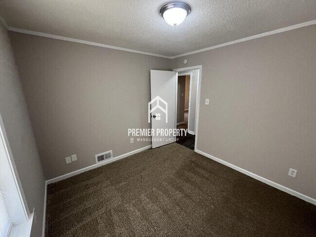 Building Photo - 4987 Cedar View Rd