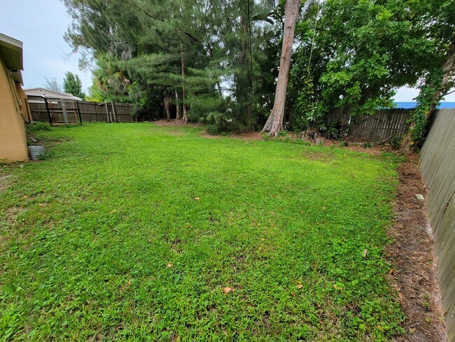 Building Photo - 1408 54th Avenue Dr W