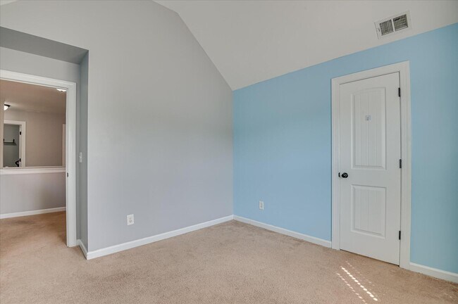 Building Photo - 1543 Driftwood Ln