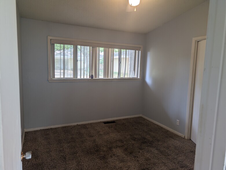 Building Photo - 1010 Waco St