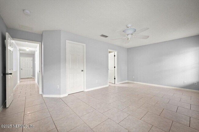 Building Photo - 705 Rembrandt Ave