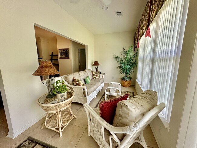 Building Photo - Large Beautifully Furnished Home in Sun City!