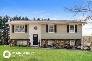 Building Photo - 449 Water Oak Dr