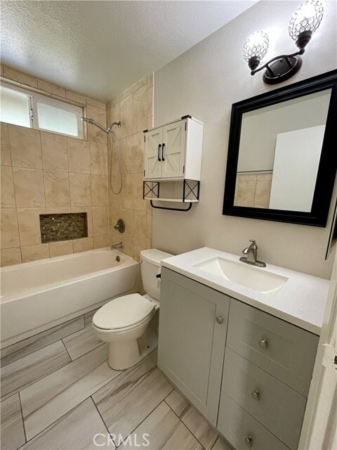 Building Photo - 2448 S Pinehurst Pl