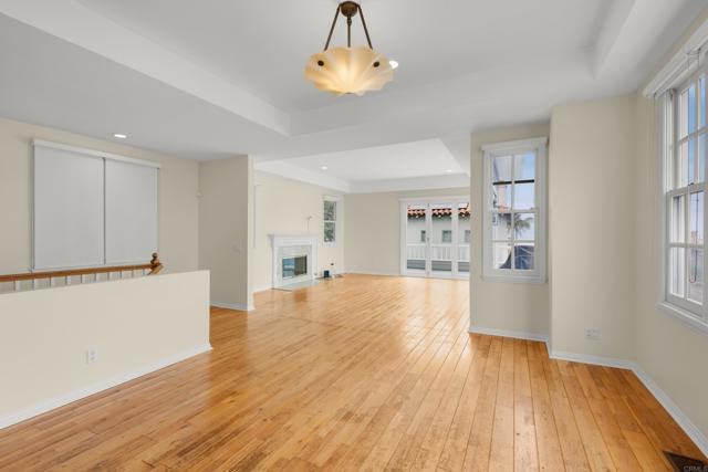 Building Photo - 475 Marine St