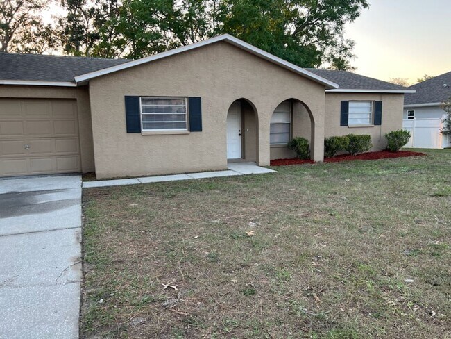 Building Photo - 13105 Hanley Dr