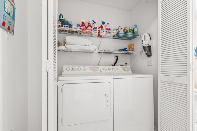 Building Photo - 2746 Linkside Dr