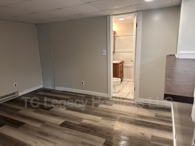 Building Photo - 388 Broaddus Ave