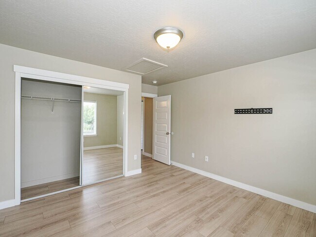 Building Photo - 3794 Lilac Heights Dr