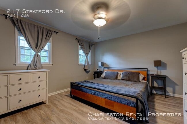 Building Photo - 217 Stratford Dr