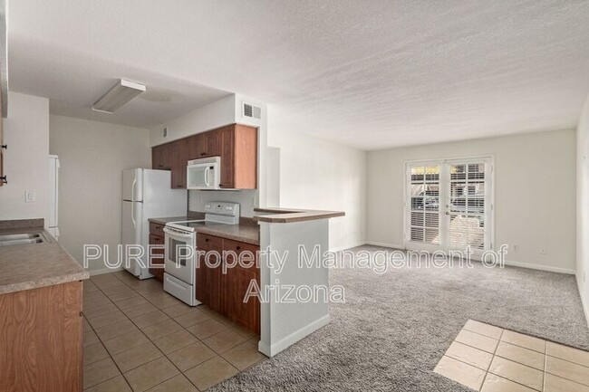 Building Photo - 5995 N 78th St