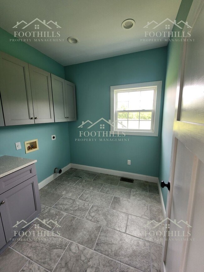 Building Photo - 128 Hudgins Lake Rd