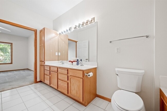 Building Photo - 5221 Village Run Ave