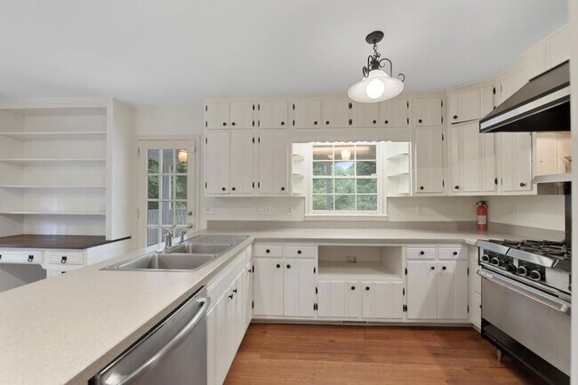 Building Photo - 3156 E Wood Valley Rd NW